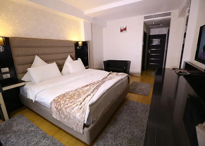 Otel Articus 4*