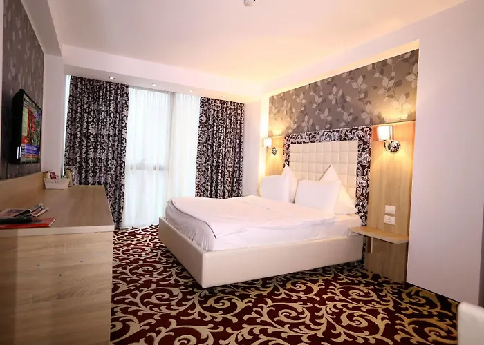 Otel Articus 4*